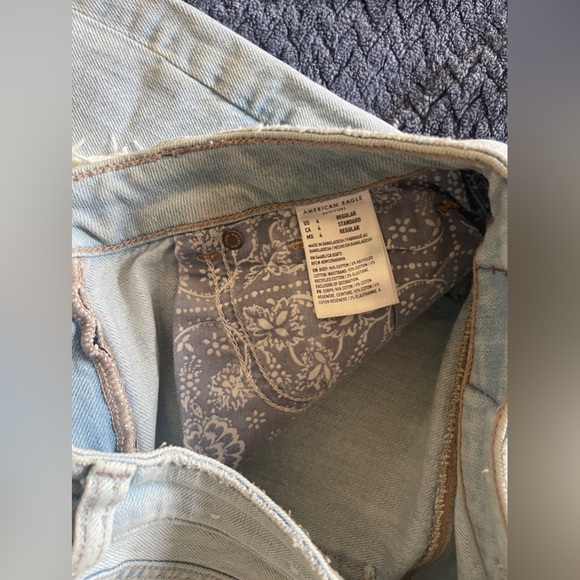 American Eagle Ripped Mom Jeans - Picture 5 of 7
